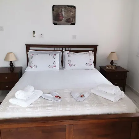 Cozy Anthea Holiday Paphos *