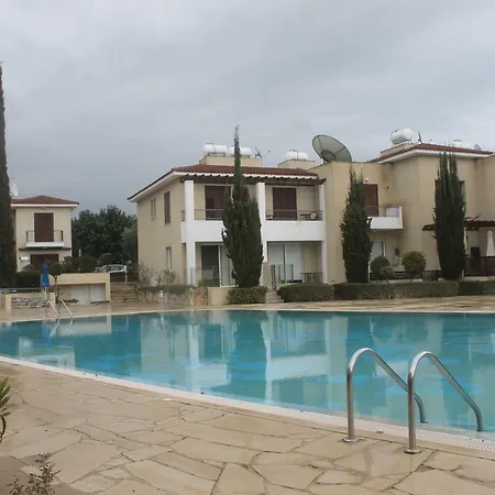 Cozy Anthea Holiday Paphos Apartment